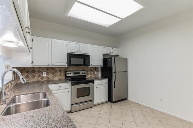 Foto del edificio - 5701 Scout Bluff