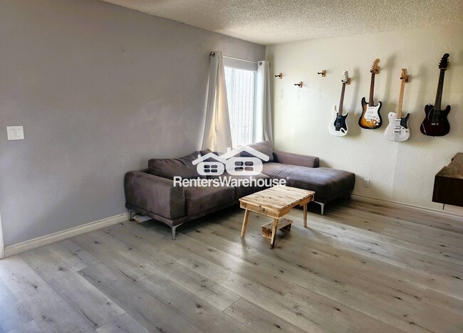Foto del edificio - 6020 Carmen Blvd