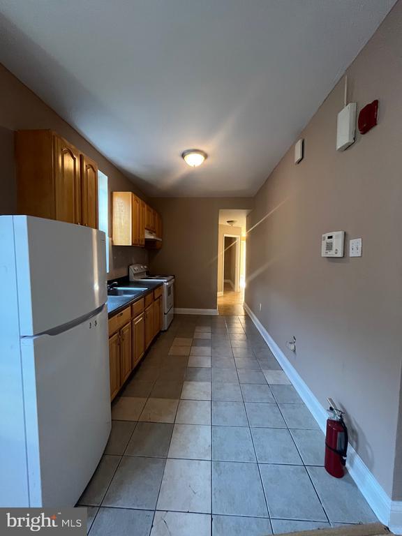 Building Photo - 207 S 60th St