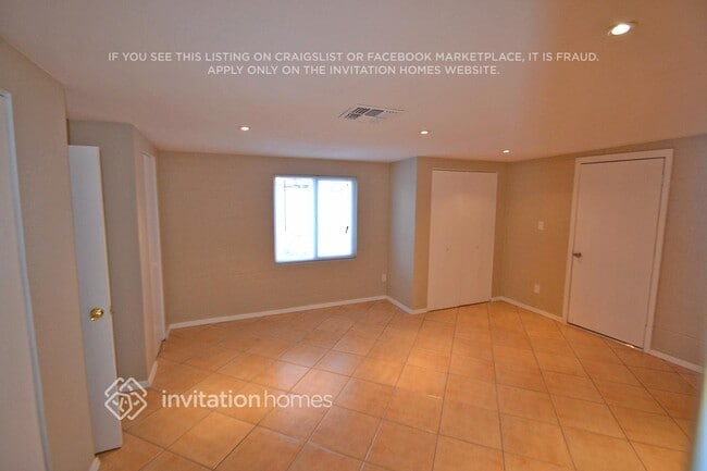 Foto del edificio - 3536 N 63rd Dr