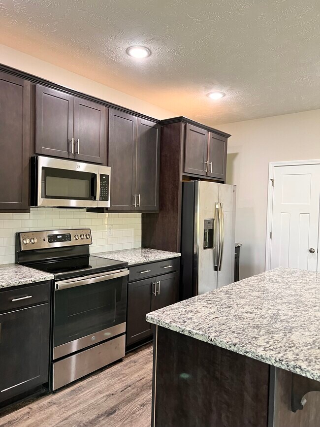 Foto del edificio - 1618 Strickland Bridge Rd