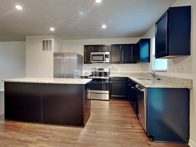 Building Photo - 5722 Jo Anne Rose Ct