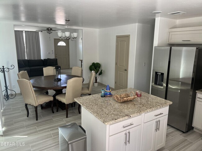 Foto del edificio - 13067 Grantham Ln