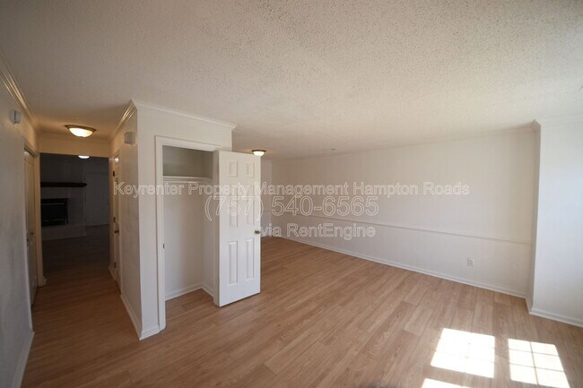 Foto del edificio - 701 Nottaway Dr