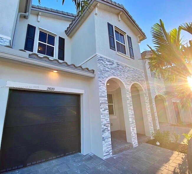 Foto principal - 2620 SE 11th Ct