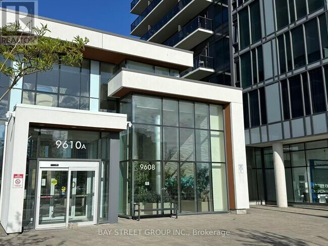 Photo du bâtiment - 9608-9608 Yonge St