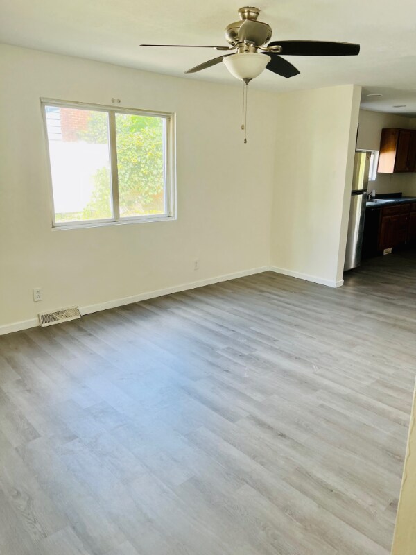 Building Photo - 6 Hemlock St