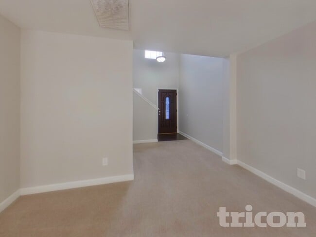 Building Photo - 506 Glencroft Dr