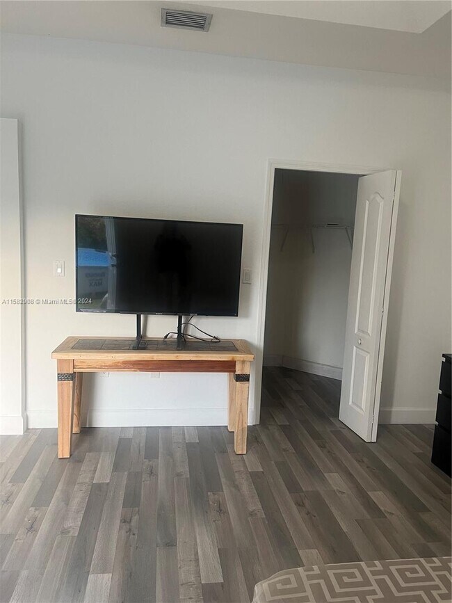 Foto del edificio - 22655 SW 102nd Ct