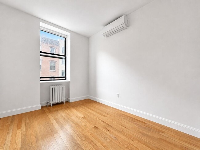 Foto del edificio - 29 W 12th St