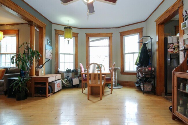 Foto del edificio - 1600 NE Madison St