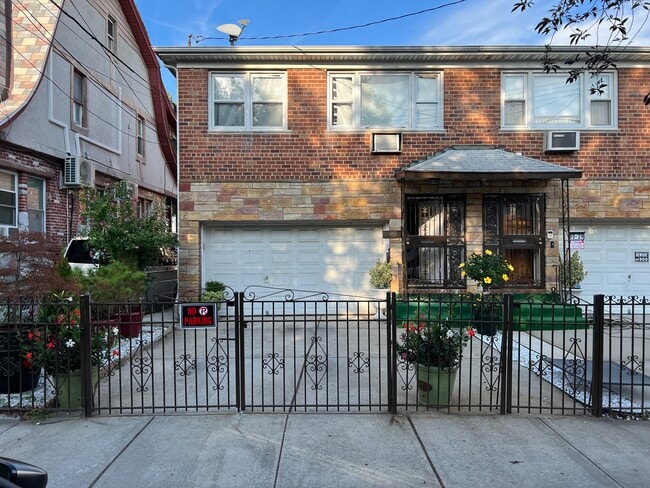 Photo - 90-25 179th St House