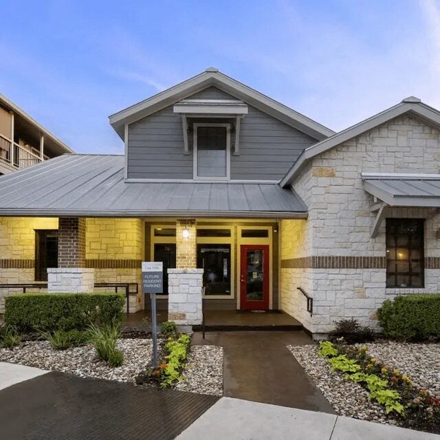 Foto del edificio - The Place at Oak Hills