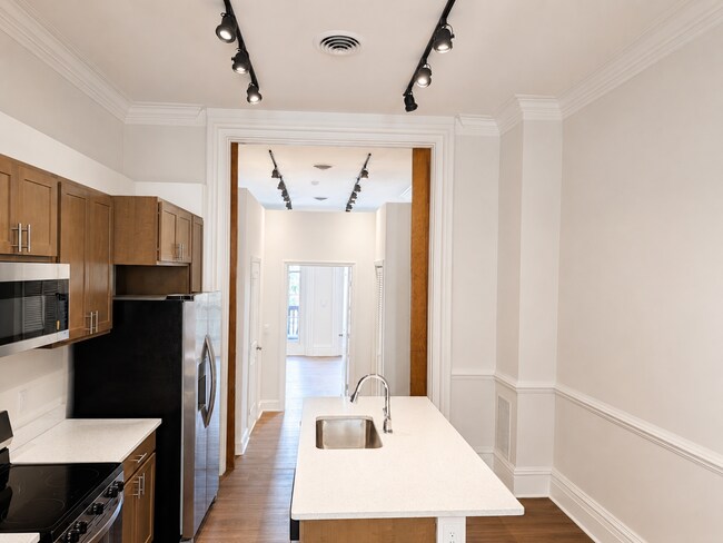 Cocina - 923 N Calvert St