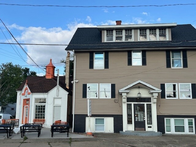 Foto principal - 1444 Woodland Ave NW