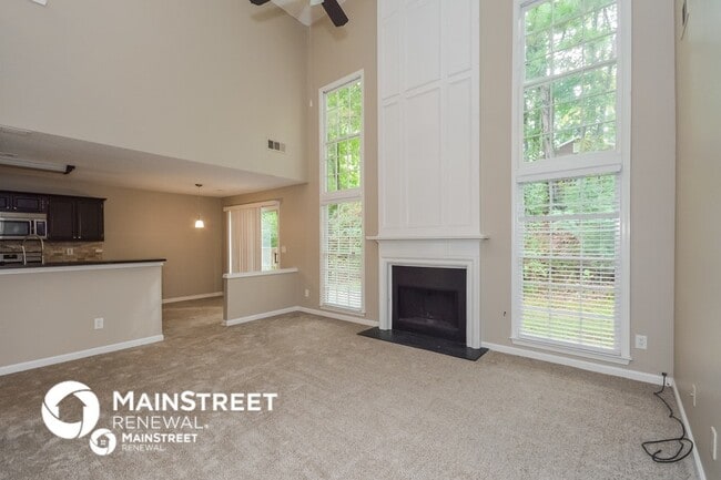 Building Photo - 2970 Binghampton Ln