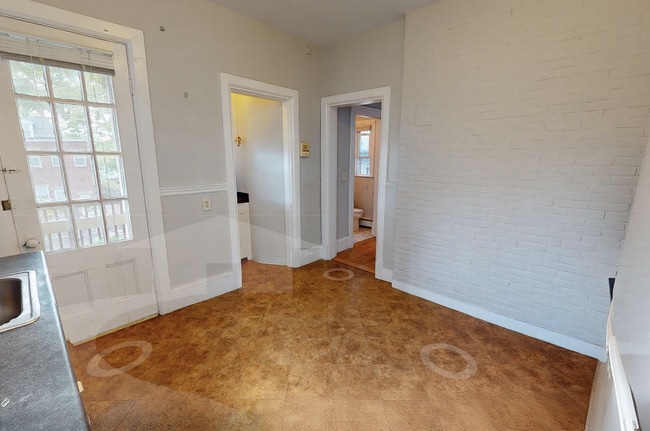 Building Photo - 50 Dana St