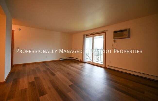 Building Photo - 5582 Guilford Rd
