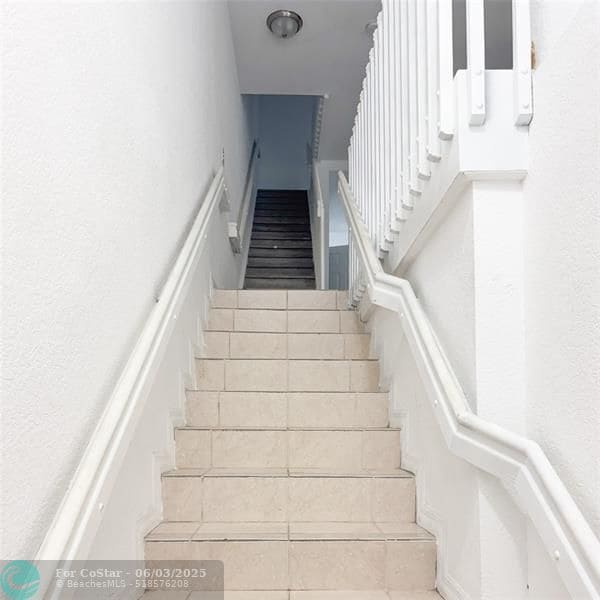 Building Photo - 701 SW 148th Ave