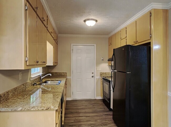 Foto del edificio - 1901 Pond Ridge Ct