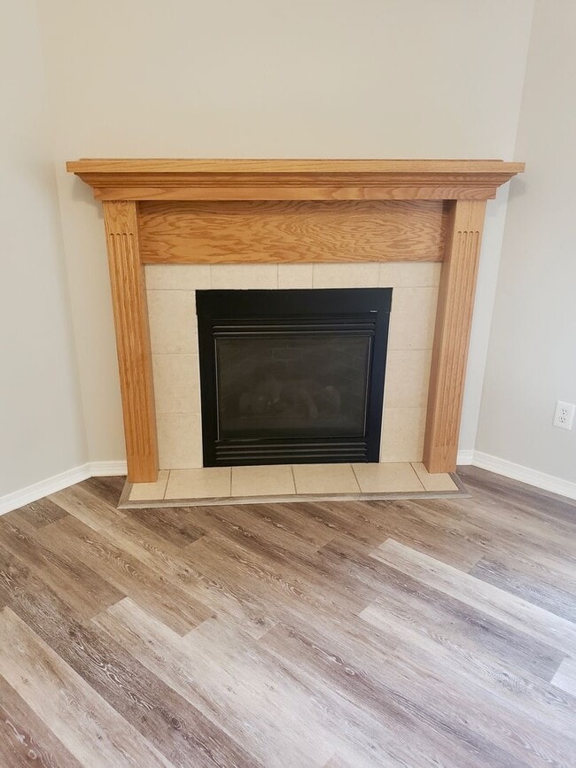 Building Photo - Great South East Location...East Battlefield & 65 Area