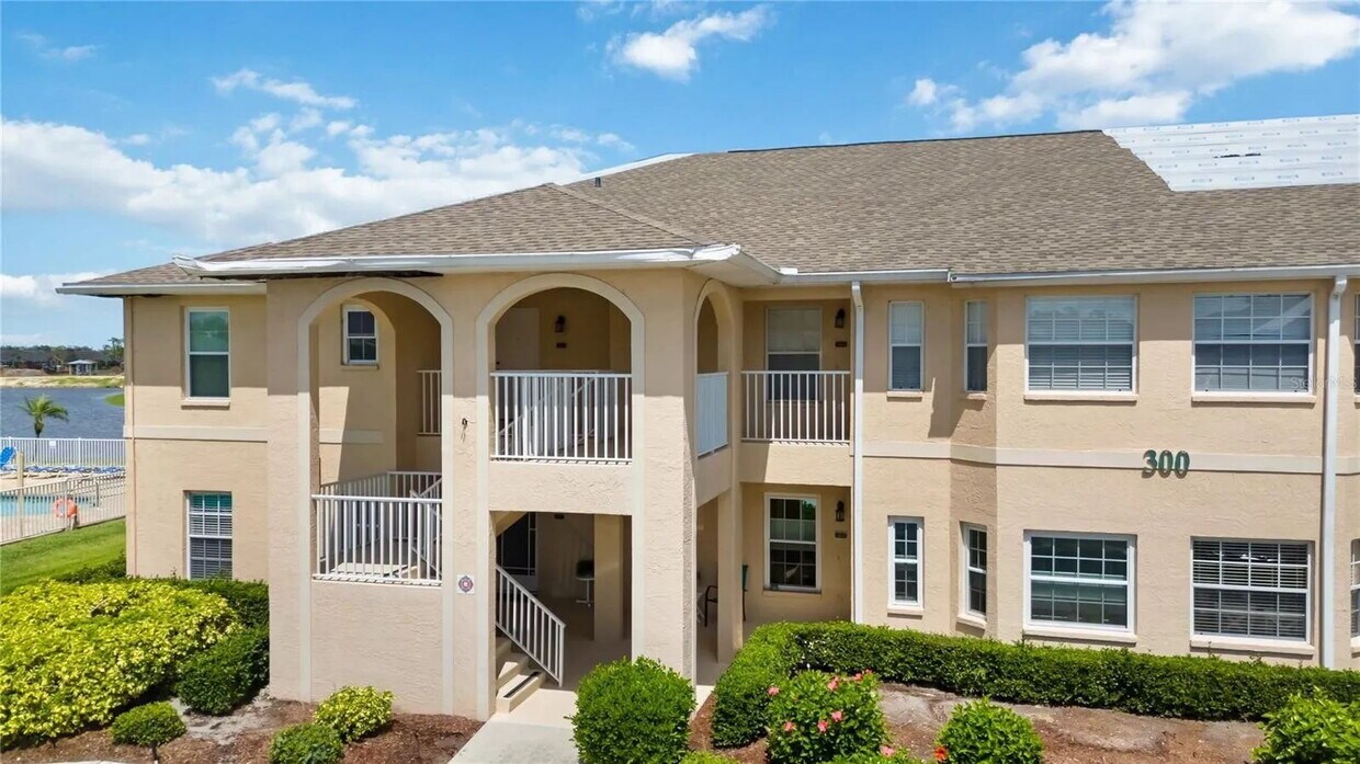 Primary Photo - Immaculate Turn Key Furnished 2-Bed Condo in a very central location in North Port!"