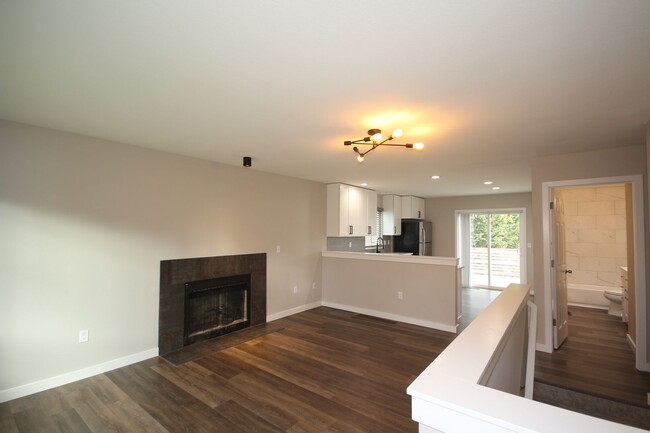 Foto del edificio - Move in ready 3 bedroom 2.5 bath home in N...