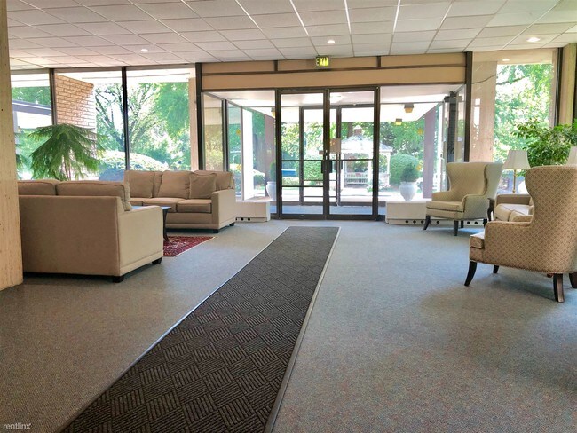 Foto del edificio - 2 br, 2 bath Condo - 4401 Roland Ave Unit 607