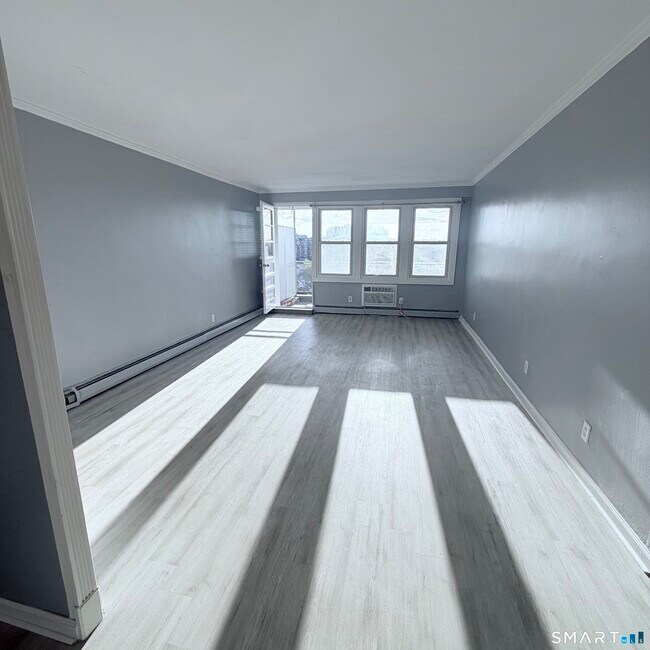 Foto del edificio - 30 Glenbrook Rd