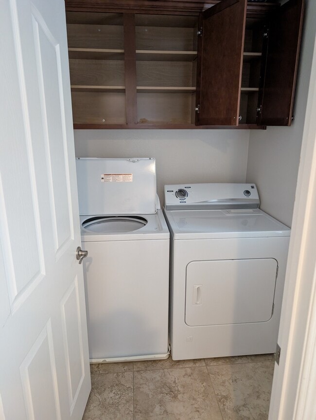 Foto del edificio - 71 Sevilla Heights Dr