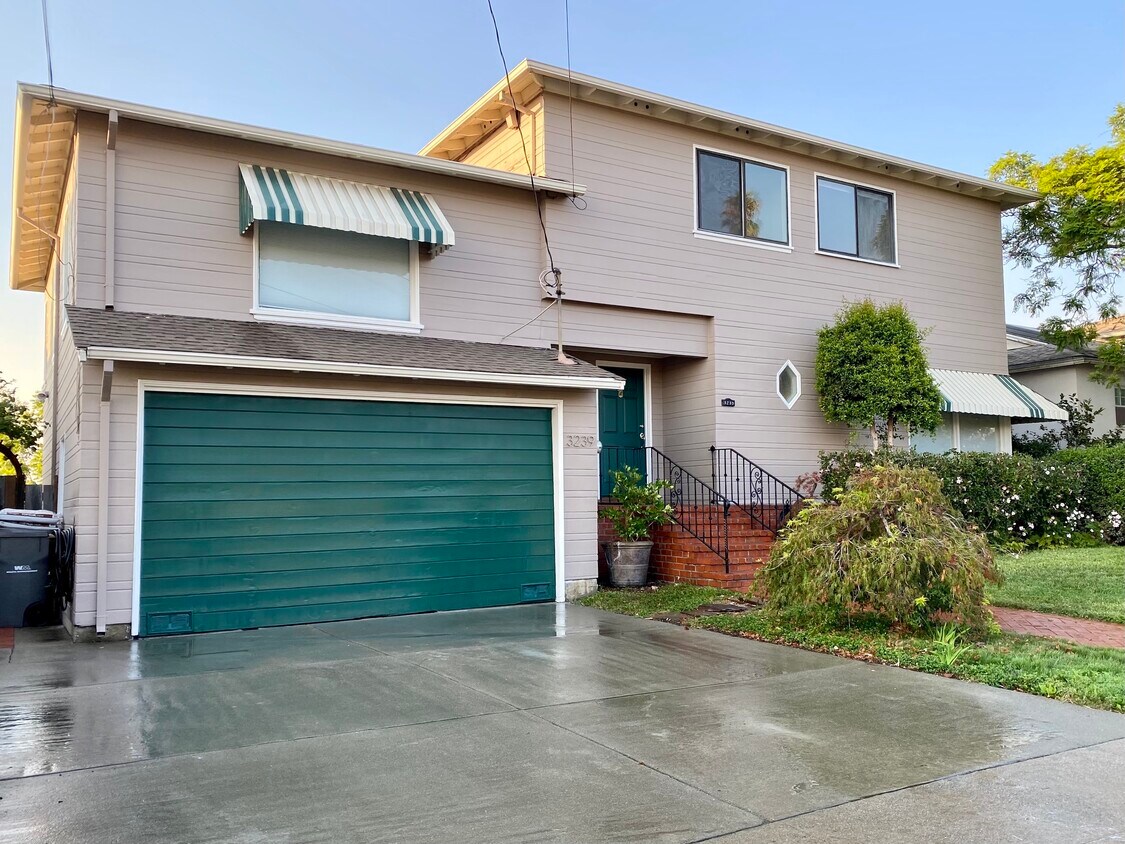 Foto principal - 3239 Knowland Ave