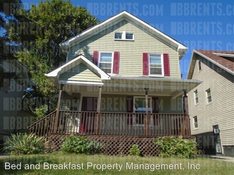 Foto principal - 3 br, 1.5 bath House - 2051 Rugby Road,