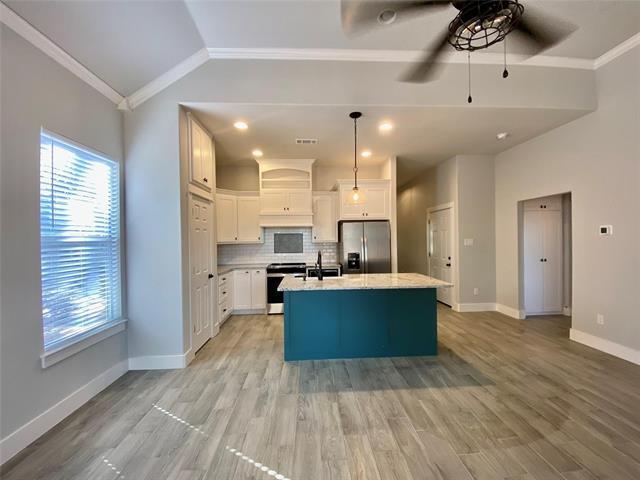 Foto del edificio - 411 Cleveland Rd