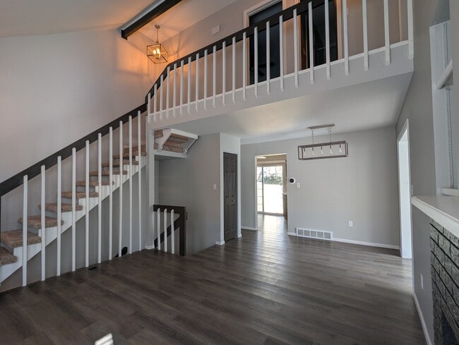 Building Photo - 1525 Hull St