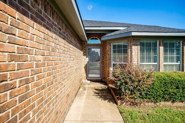 Foto del edificio - Welcome Home- Stylish 3 Bedroom, 2 Bath Ho...