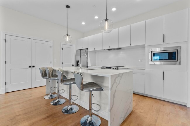 Building Photo - 234 Greene St