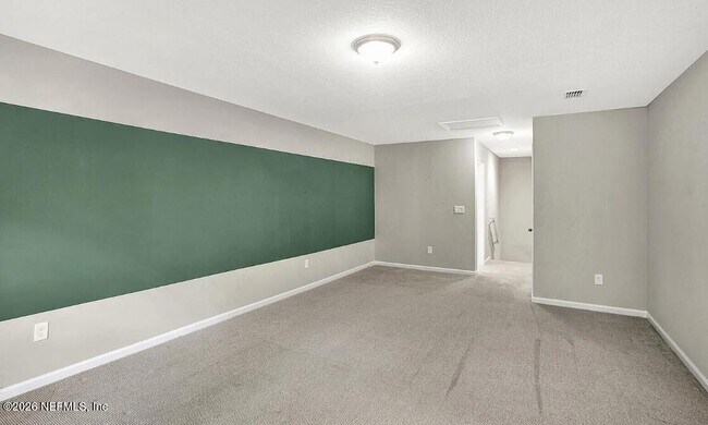 Foto del edificio - 2651 Firethorn Ave