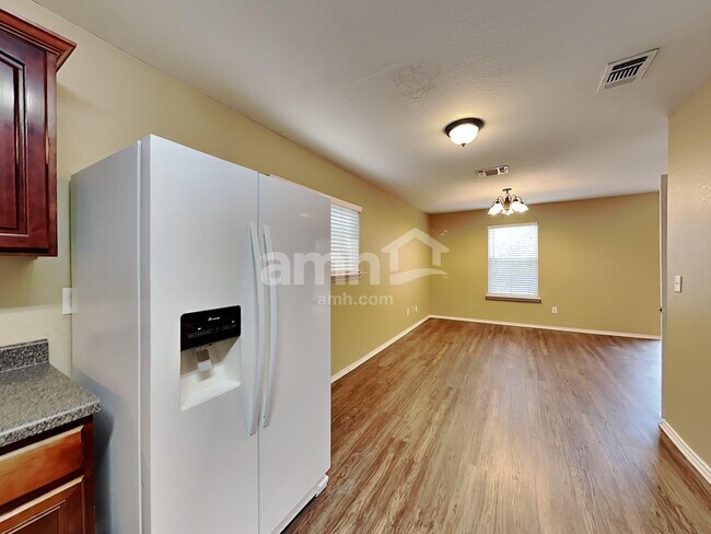 Foto del edificio - 9211 Mission Run