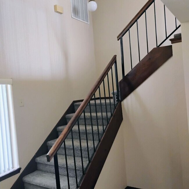 Foto del edificio - 10207 Shadowridge Dr