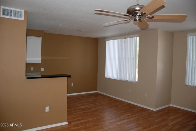 Foto del edificio - 1701 E Colter St