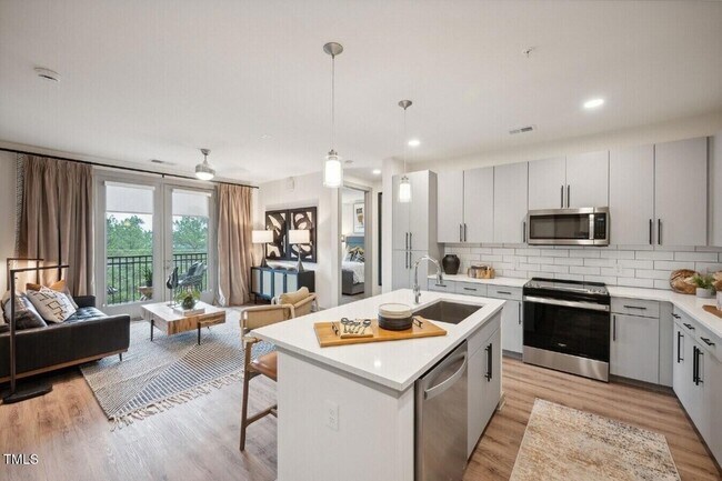 Foto del edificio - 5580 Farrington Rd