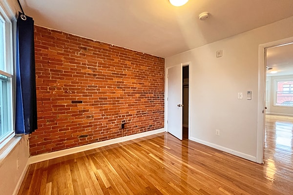 Building Photo - 155 Broadway