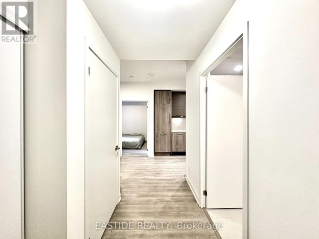 Photo du bâtiment - 8119-8119 Birchmount Rd