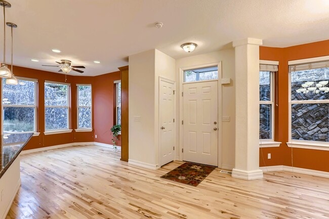 Building Photo - 736 Martin Dr