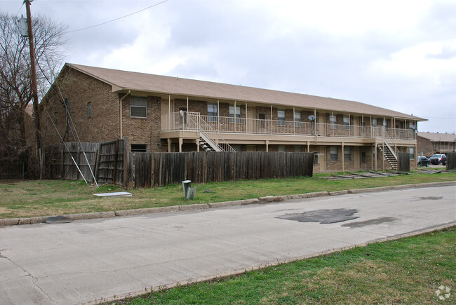 Country View Apartments - Wilmer Country Isle