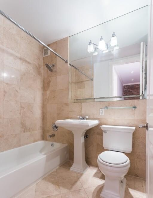 Building Photo - 47 E 1st St