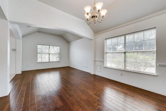 Foto del edificio - 1532 Ector Dr