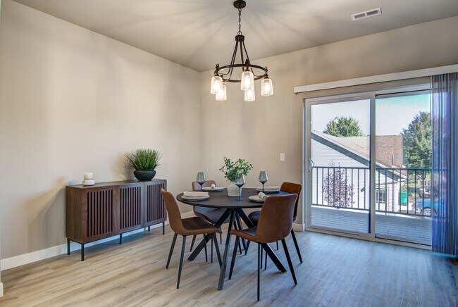Foto del edificio - Brand New Luxury Townhomes: 3BR, 2.5Bath A...