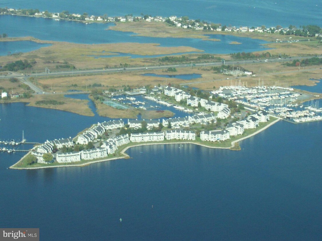 Primary Photo - 110 Oyster Cove Dr