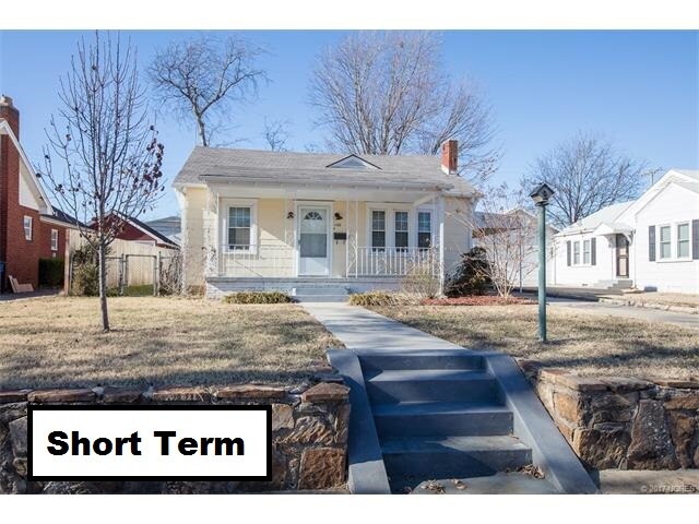 Primary Photo - 1120 S Florence Ave